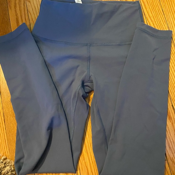 Lululemon ink blue wunder train - Picture 3 of 3